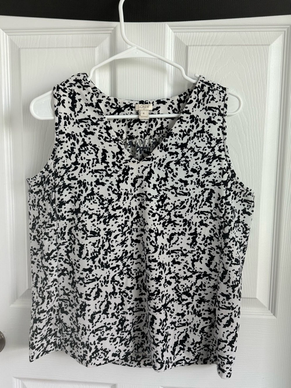 J. Crew Black and White Abstract Print V-Neck Sleeveless Camisole